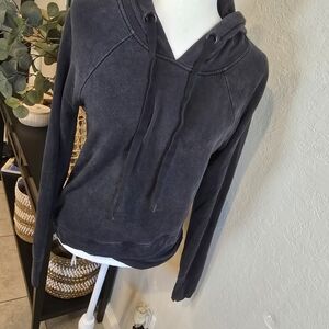 Athleta Pinnacle Criss Cross Hoodie Women’s Size XS Black